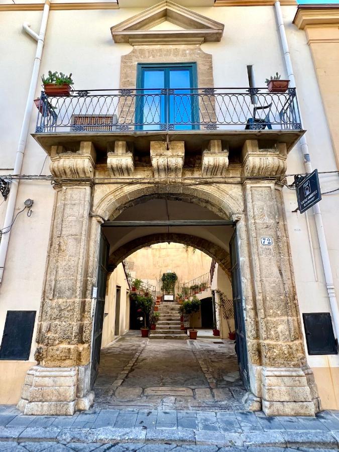 Cortile Umberto I Bed & Breakfast Cefalu Exterior photo